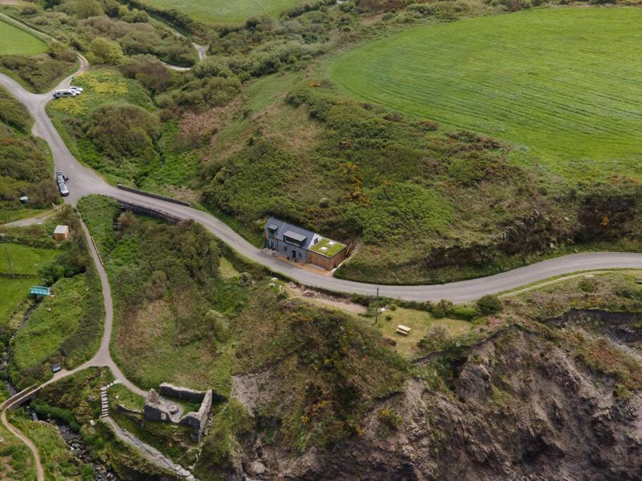 Cliff-Top Cottage On Coast Path W/Panoramic Views Trevine Exterior photo