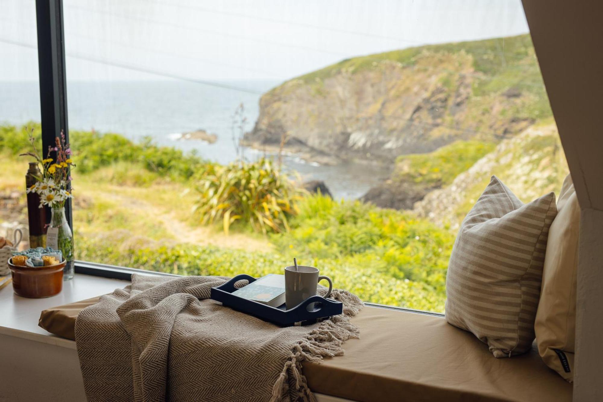 Cliff-Top Cottage On Coast Path W/Panoramic Views Trevine Exterior photo