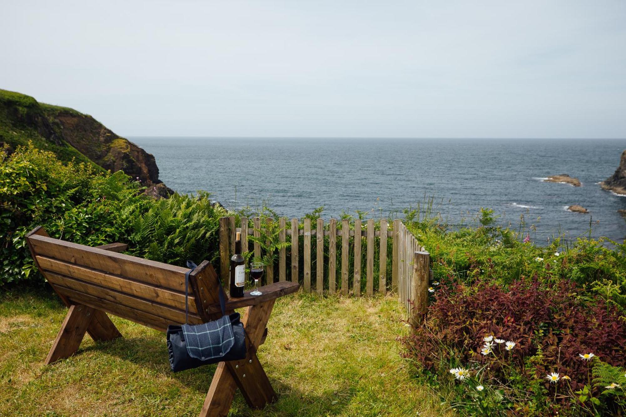 Cliff-Top Cottage On Coast Path W/Panoramic Views Trevine Exterior photo